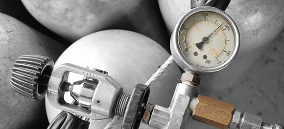 Under Pressure Tauchen im Attersee Flaschenfüllungen